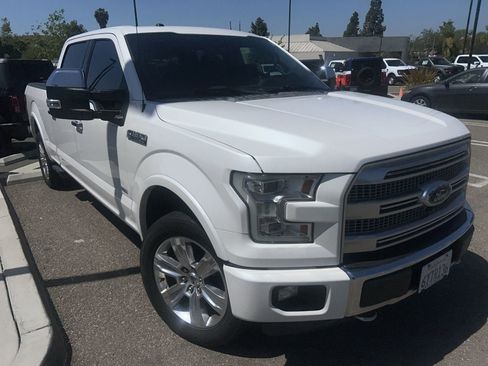 Used 2015 Ford F150 Platinum w/ Equipment Group 701A Luxury AWD/4WD image 3