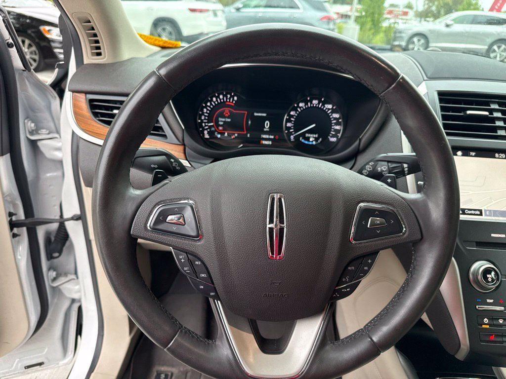 Used 2019 Lincoln MKC Select w/ Select Plus Package FWD image 14