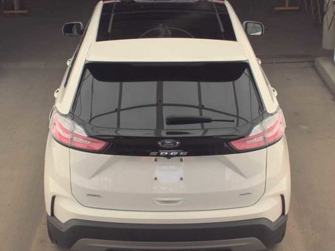 Used 2024 Ford Edge SEL w/ Convenience Package image 5