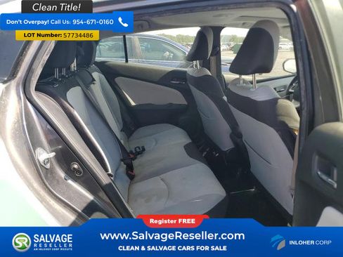 Used 2016 Toyota Prius FWD image 13