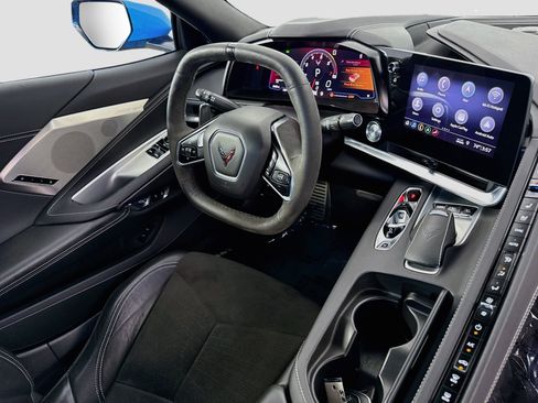 Used 2020 Chevrolet Corvette Stingray Preferred Cpe w/ 2LT Preferred Equipment Group RWD image 24