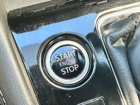 Used 2022 Nissan Kicks SV image 11