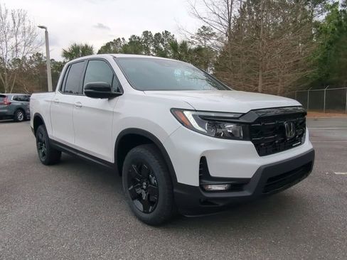 Used 2024 Honda Ridgeline Black Edition image 2