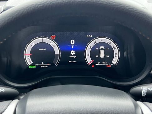 Used 2025 Toyota Sienna XLE Woodland Edition image 24