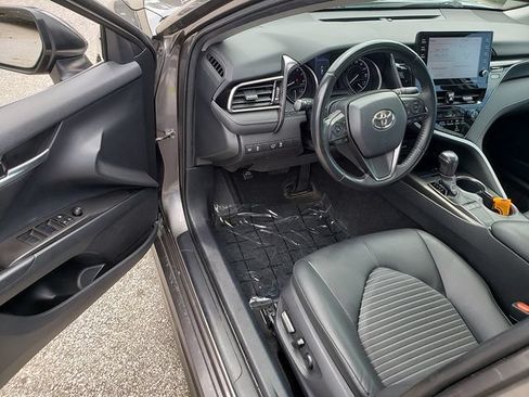 Used 2023 Toyota Camry SE w/ Audio Upgrade Package FWD image 10