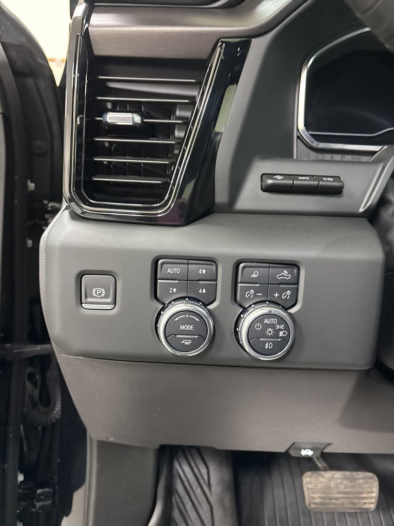 Used 2024 GMC Sierra 1500 AT4X w/ AT4X AEV Edition AWD/4WD image 10