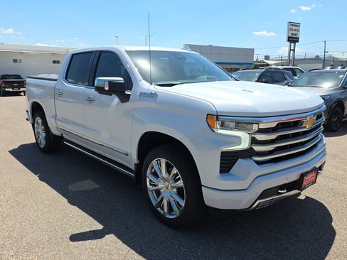 New 2026 Chevrolet Silverado 1500 High Country w/ Technology Package AWD/4WD image 2