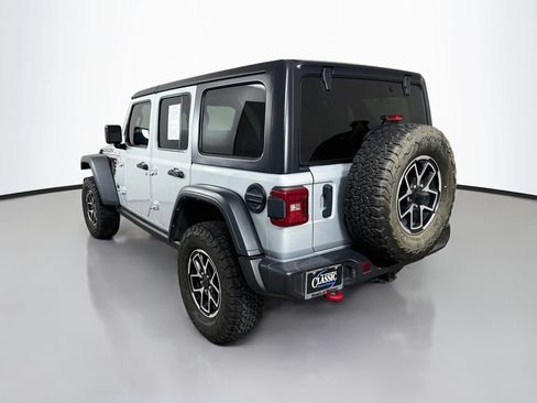 Used 2024 Jeep Wrangler Unlimited Rubicon AWD/4WD image 5