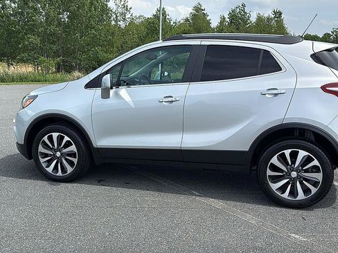 Used 2022 Buick Encore Preferred w/ Safety Package AWD/4WD image 11