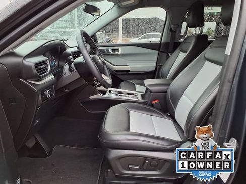 Used 2023 Ford Explorer XLT w/ Equipment Group 202A RWD image 16