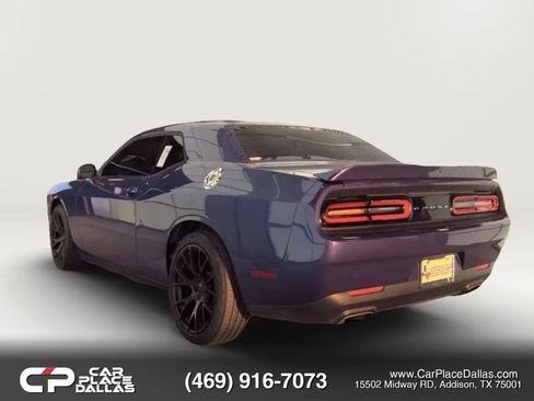 Used 2019 Dodge Challenger SXT RWD image 4