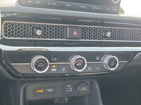 Certified 2024 Honda Civic LX image 27