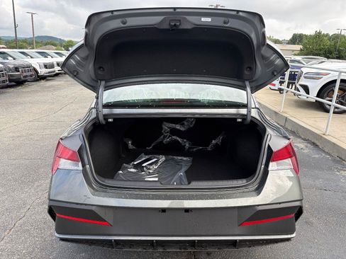 New 2026 Hyundai Elantra SEL Sport FWD image 8