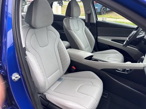 Used 2024 Hyundai Elantra Limited FWD image 27