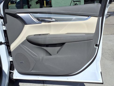 Certified 2023 Cadillac XT5 Premium Luxury image 11