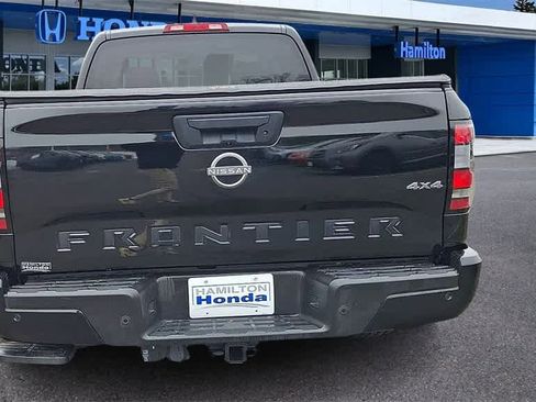Used 2022 Nissan Frontier S w/ Graphics Package image 7