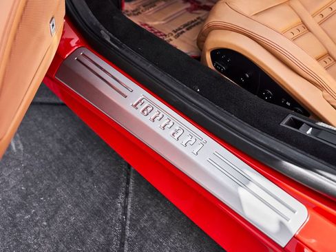Used 2012 Ferrari 458 Spider RWD image 36
