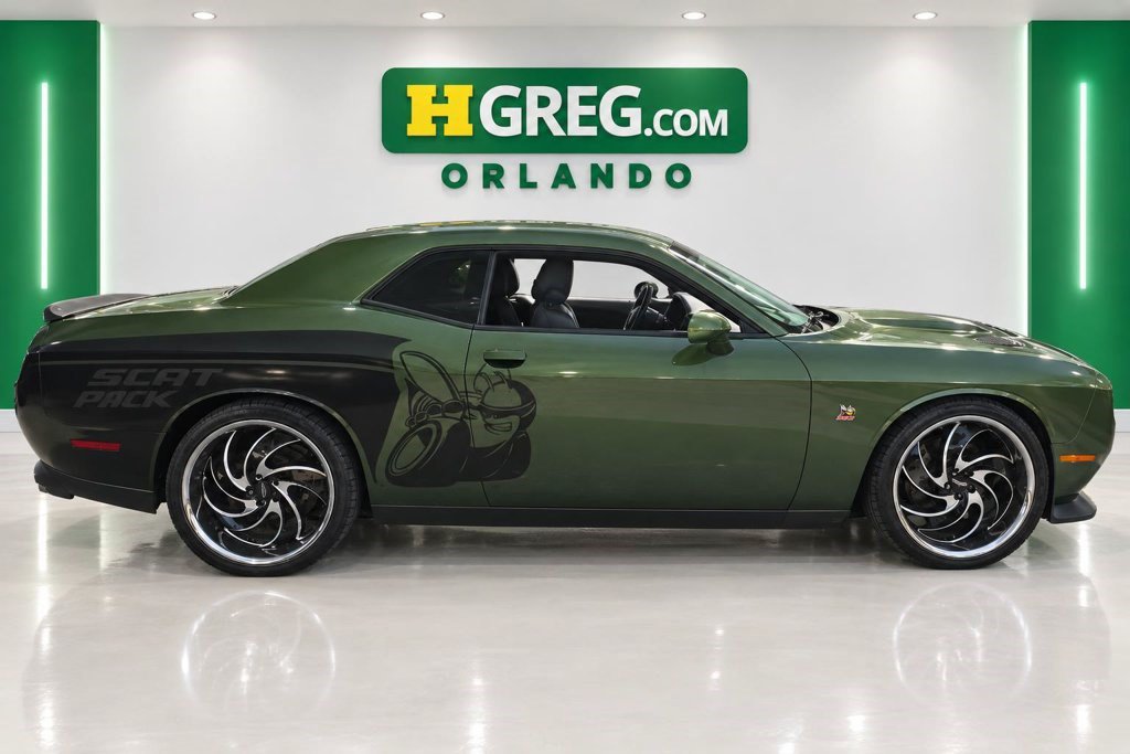 Used 2021 Dodge Challenger R/T Scat Pack RWD image 4