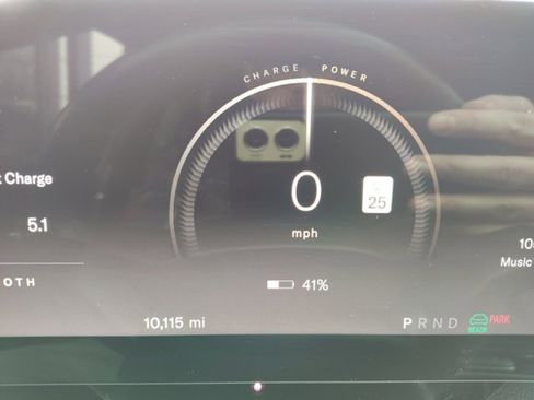 Used 2024 Lucid Air Touring image 23