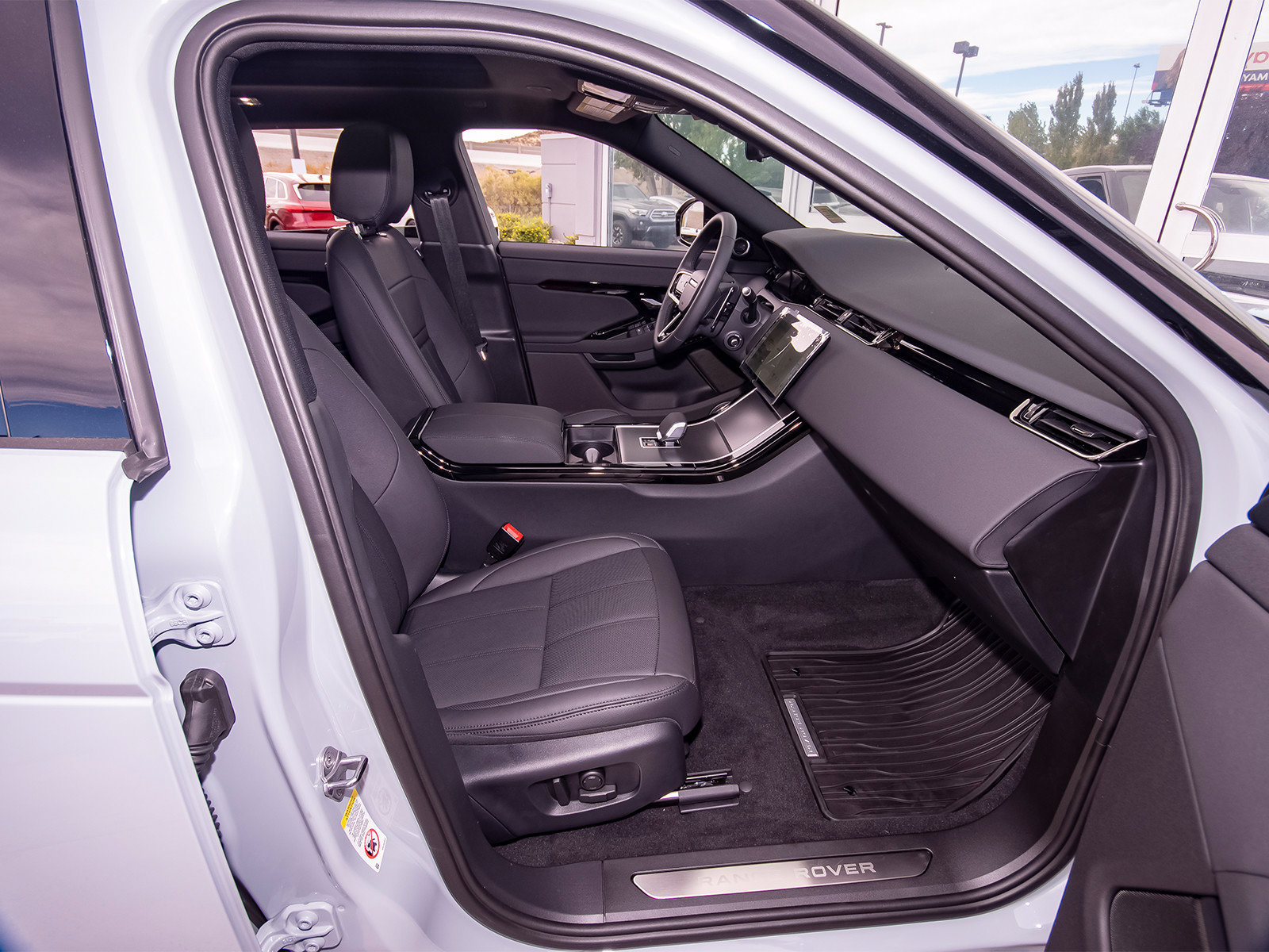 New 2026 Land Rover Range Rover Evoque S AWD/4WD image 40