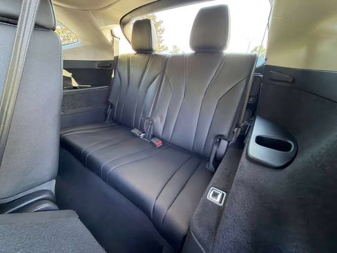 Used 2025 Acura MDX SH-AWD image 24