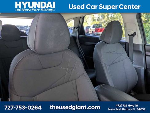 Certified 2023 Hyundai Tucson SE image 6