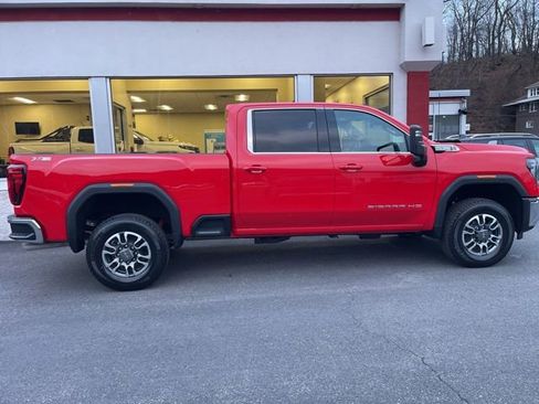 New 2026 GMC Sierra 2500 SLE w/ SLE Value Package; AWD/4WD image 5