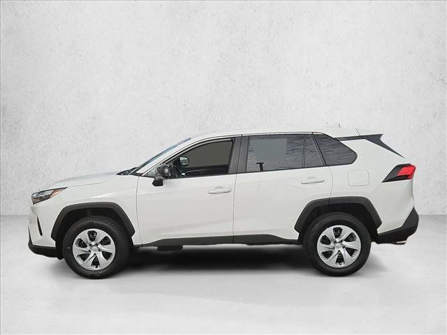 Used 2025 Toyota RAV4 LE AWD/4WD image 9