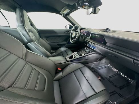 Certified 2025 Porsche 911 Targa 4 GTS AWD/4WD image 26