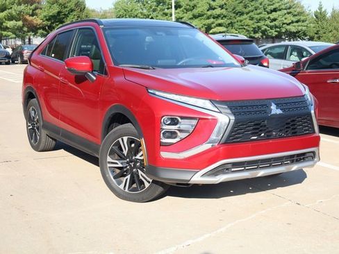 Used 2024 Mitsubishi Eclipse Cross SE image 2