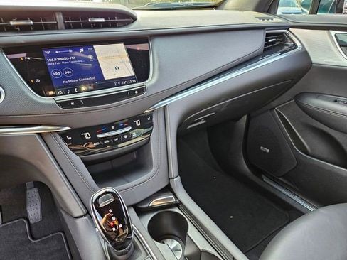 Certified 2025 Cadillac XT5 Premium Luxury FWD image 18