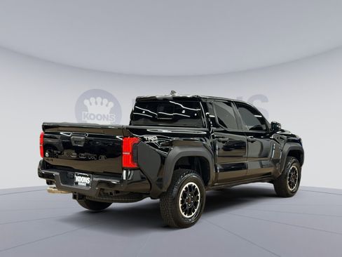 Used 2025 Toyota Tacoma TRD Off-Road w/ TRD Off Road Upgrade Package AWD/4WD image 11