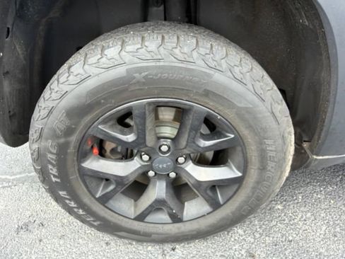 Used 2016 Jeep Cherokee Trailhawk AWD/4WD image 27