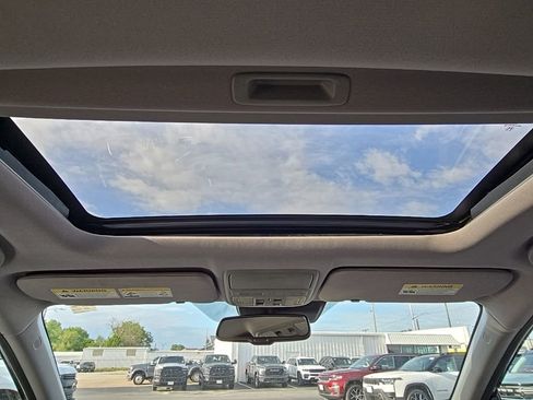 Used 2018 Honda CR-V EX-L image 3