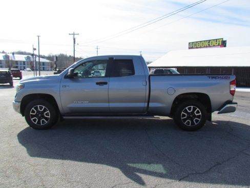 Used 2018 Toyota Tundra SR5 image 4