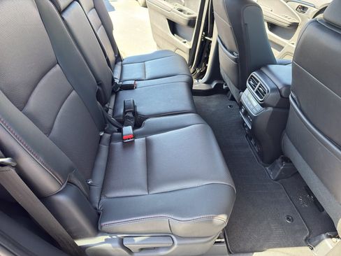 Used 2025 Honda Passport Black Edition image 27