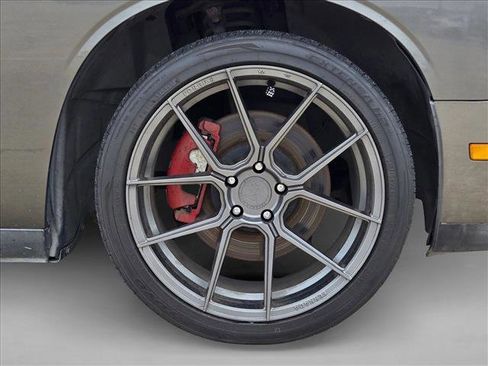 Used 2010 Dodge Challenger R/T RWD image 22