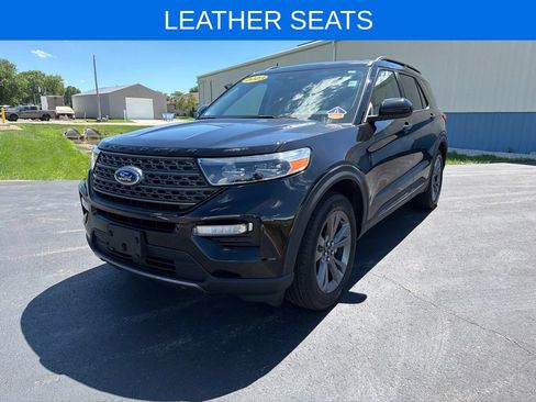 Certified 2023 Ford Explorer XLT w/ Equipment Group 202A AWD/4WD image 8