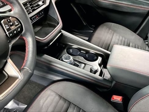 Used 2025 Ford Explorer ST-Line w/ ST-Line Street Pack image 18