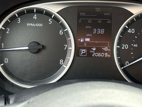 Used 2024 Nissan Kicks S image 12