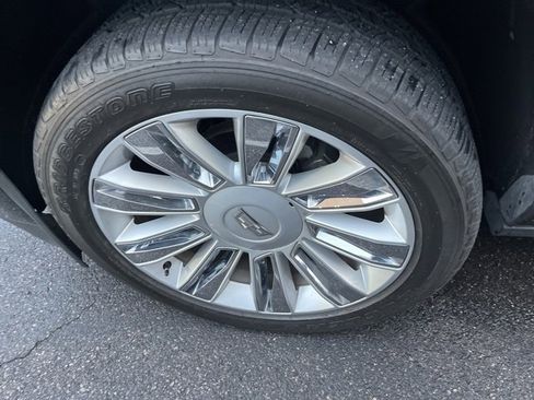 Used 2019 Cadillac Escalade Platinum image 19