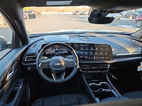 New 2026 Chevrolet Traverse High Country image 9