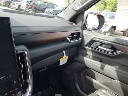 New 2026 GMC Yukon Denali w/ Denali Reserve Package AWD/4WD image 25