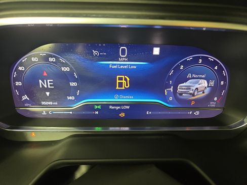 Used 2022 Chevrolet Tahoe RST w/ Luxury Package image 18