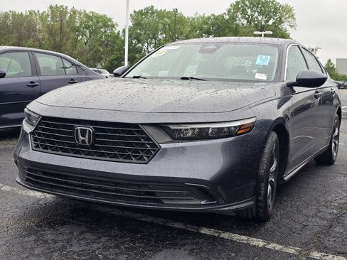 Used 2024 Honda Accord EX image 4