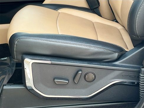 Used 2022 Ford F150 Lariat image 19