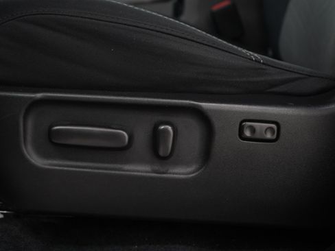 Used 2020 Toyota Tacoma TRD Sport AWD/4WD image 26