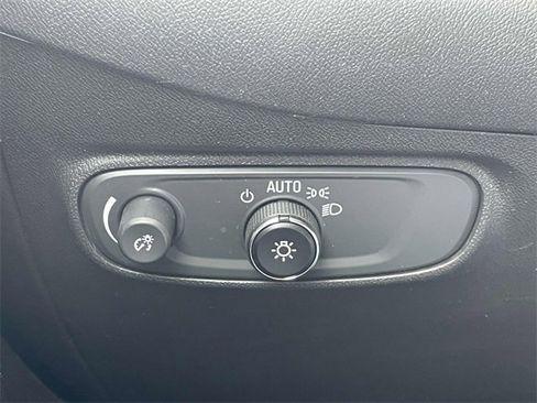 Used 2023 Chevrolet Equinox LT w/ LPO, Floor Liner Package image 26