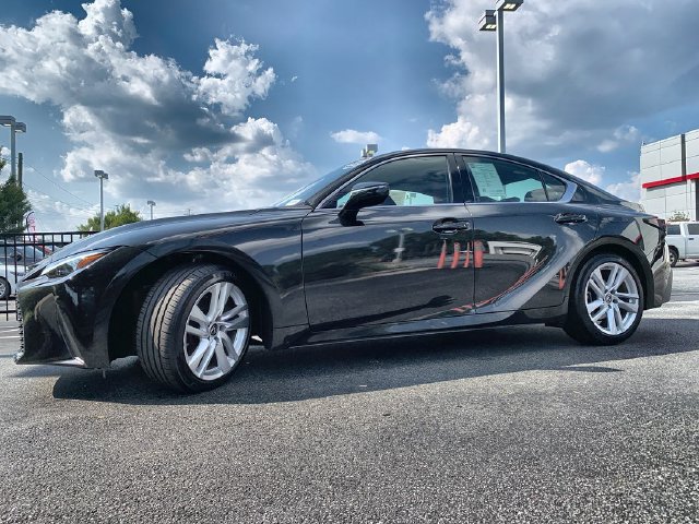 Used 2025 Lexus IS 300 RWD image 5
