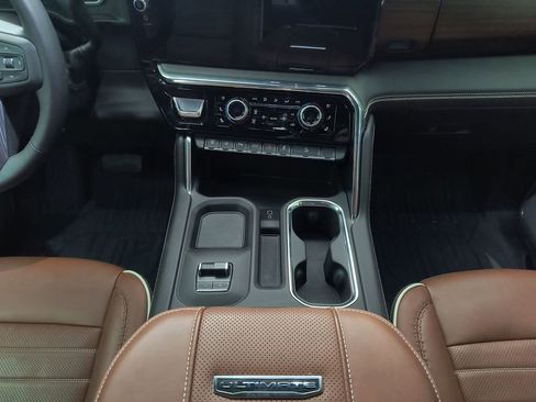 Used 2025 GMC Sierra 2500 Denali Ultimate AWD/4WD image 28